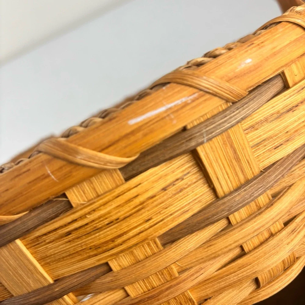 Handwoven Signed round handled basket-Easter/garden/storage-2000